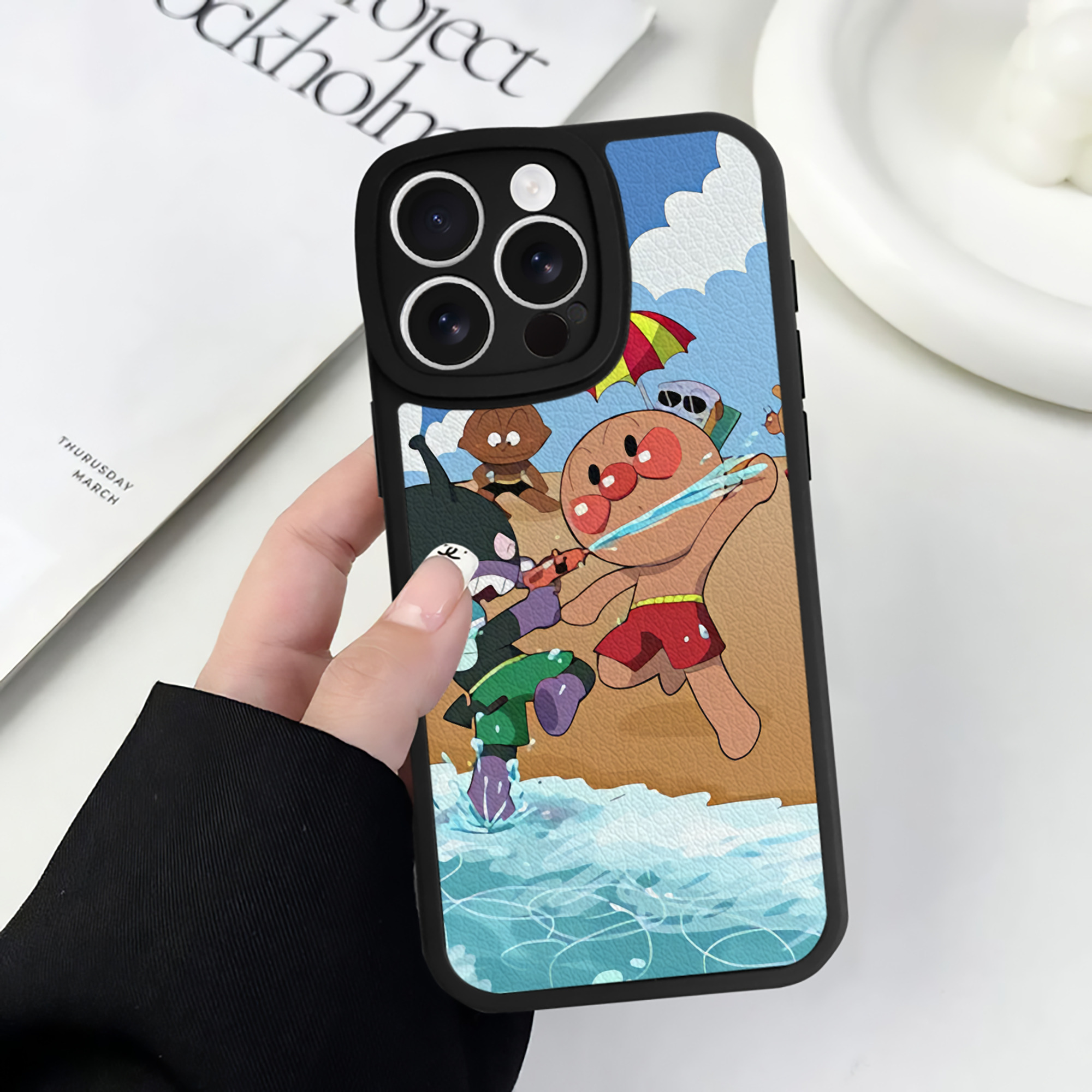 （画像用） アンパンマン Anpanman 【iPhone 16シリーズ対応】シリコンスマホケース（レザー調） 材質：シリコン